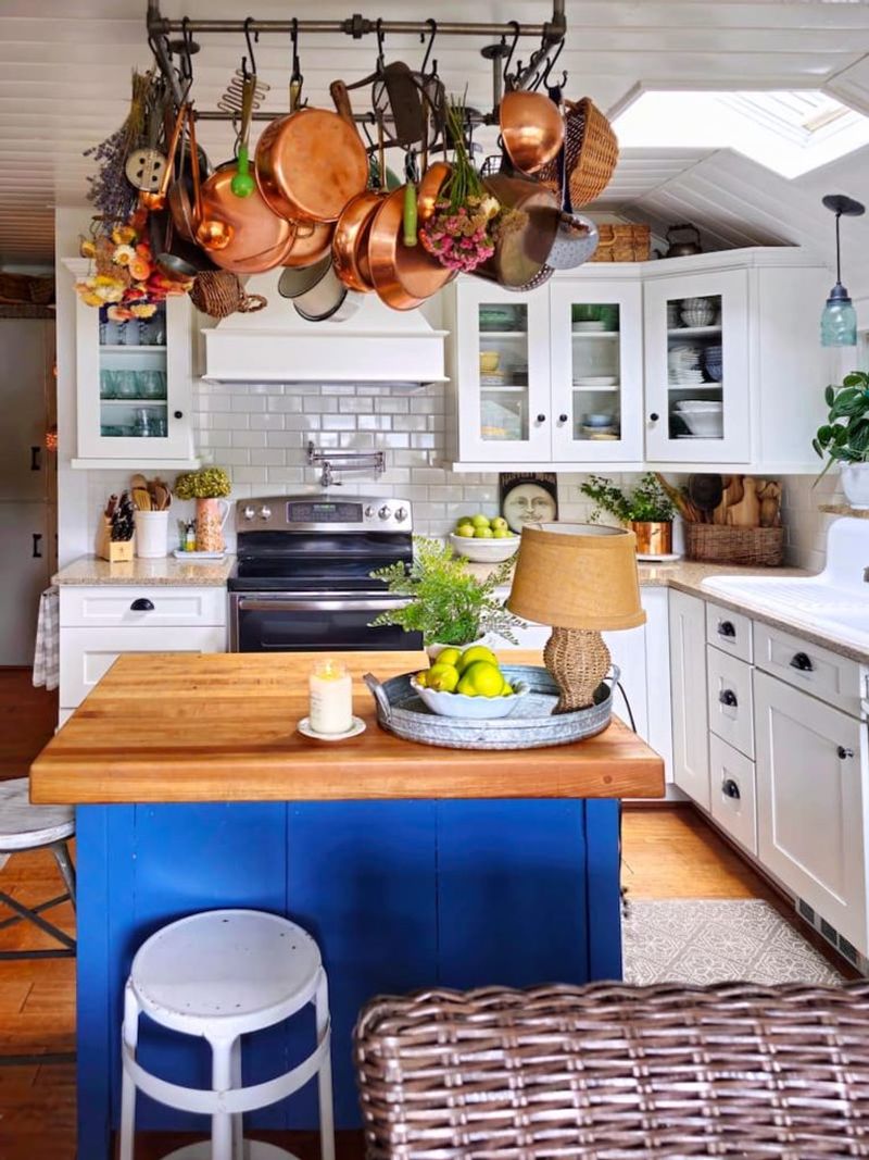 Hanging Copper Pots And Pans