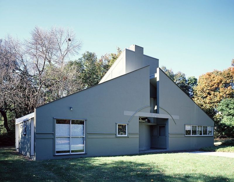 Vanna Venturi House - Philadelphia, Pennsylvania