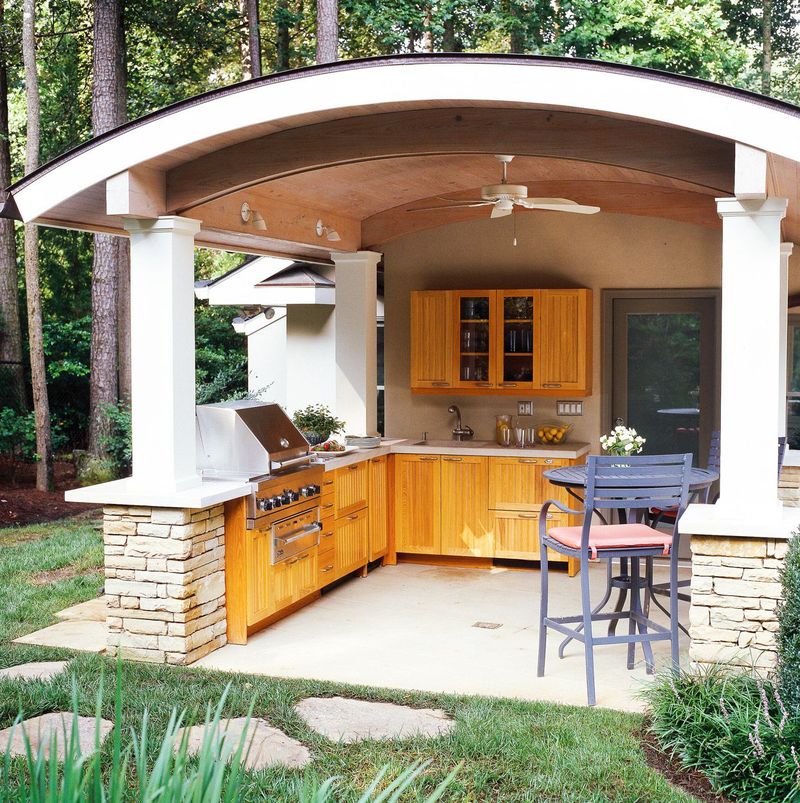 Outdoor Kitchens