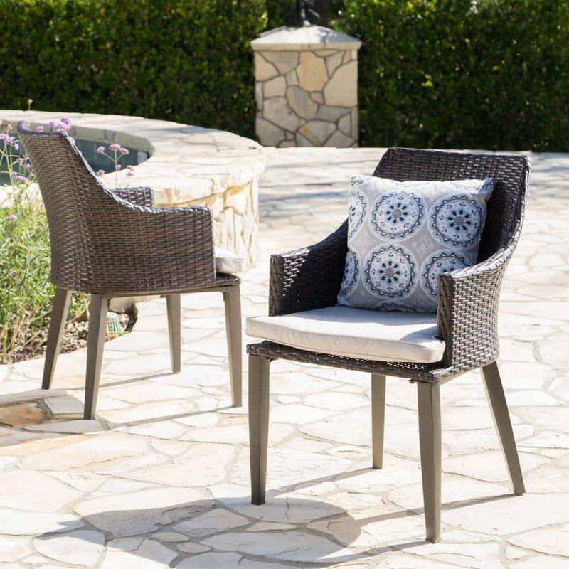 Wicker Outdoor Dining Chairs for Staging