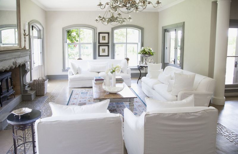 All-White Interior Cleaning Marathons