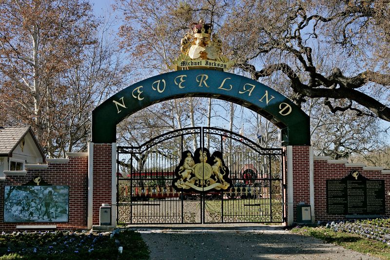 Neverland Ranch's Troubled Legacy