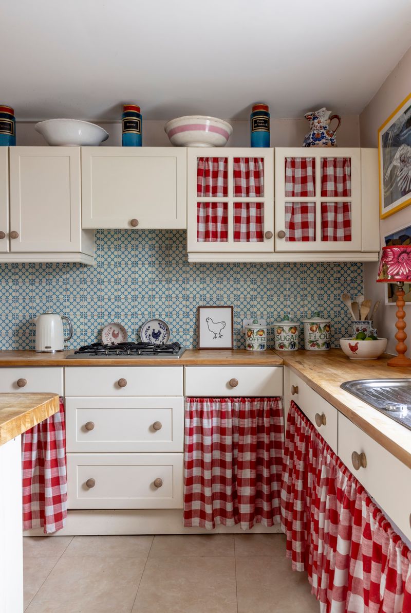 Gingham Curtains And Cushions