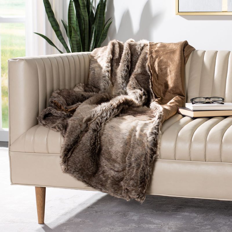 Jacquard And Faux Fur For Luxe Dens