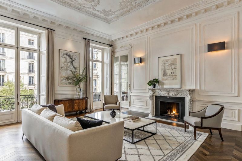 Trim and Molding Details that Frame the Space