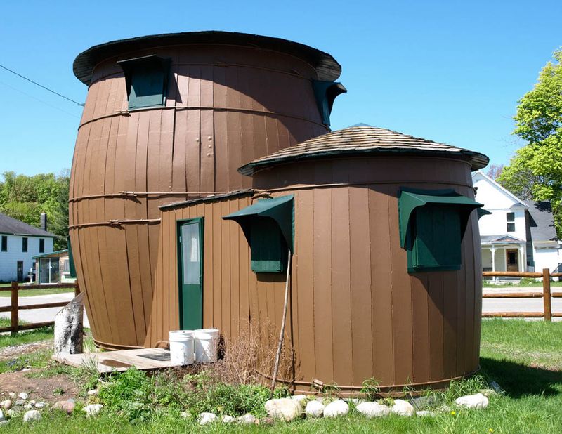 Pickle Barrel House (Grand Marais, Michigan)