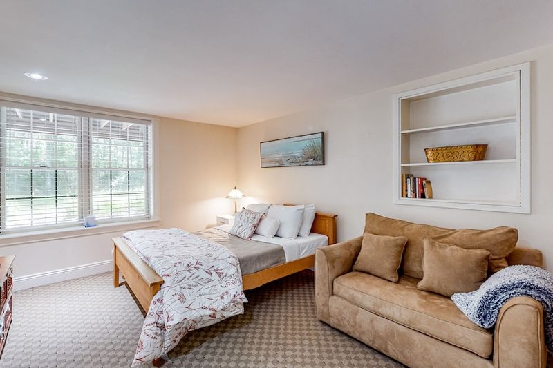 Guest Suite With Garden Views