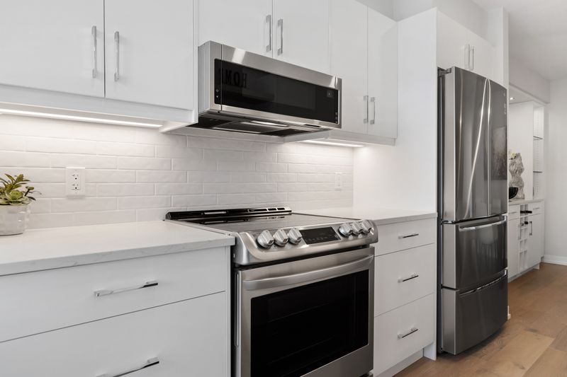 Placing the Stove Too Close to the Fridge