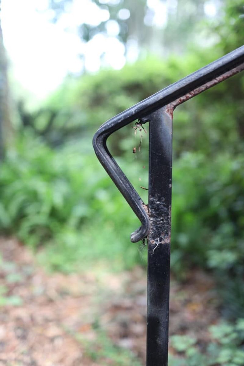 Outdated railings or handrails