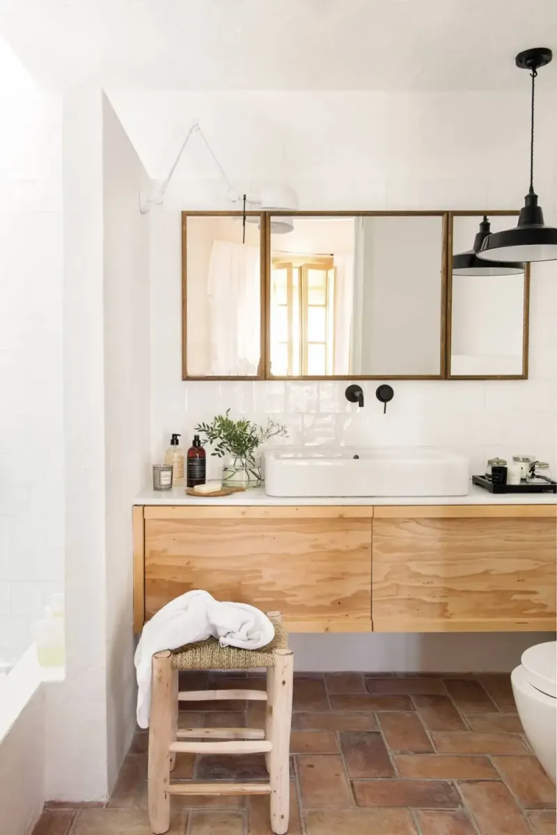 Choose Sleek Metal Fixtures