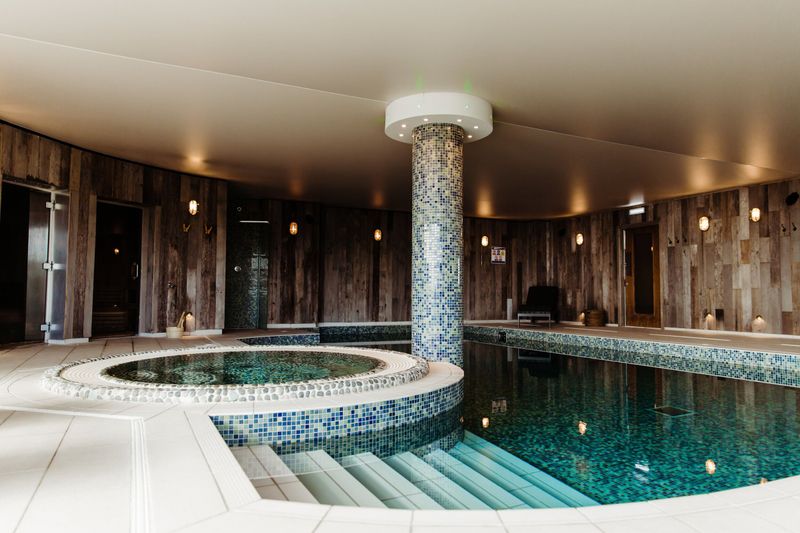 Pool with Built-in Hot Tub