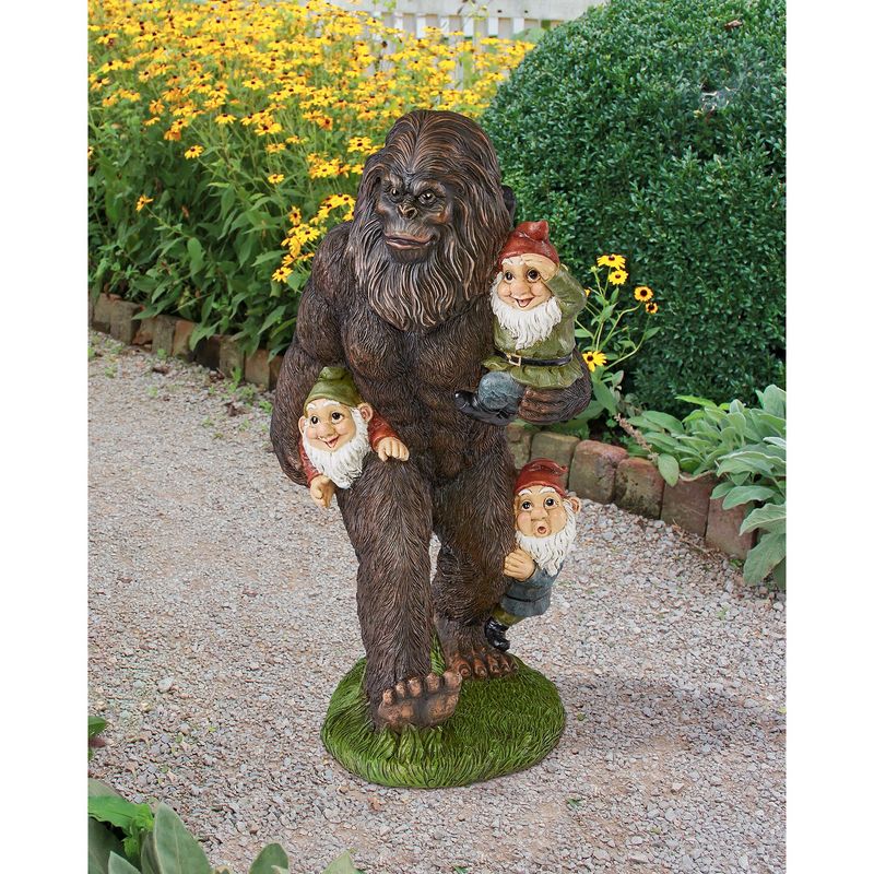 Extensive Lawn Sculptures