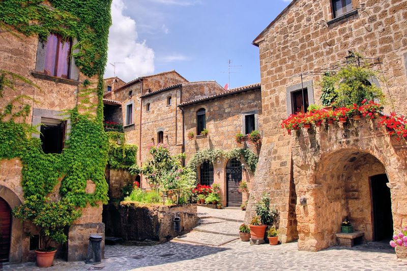 Sicilian €1 Villas