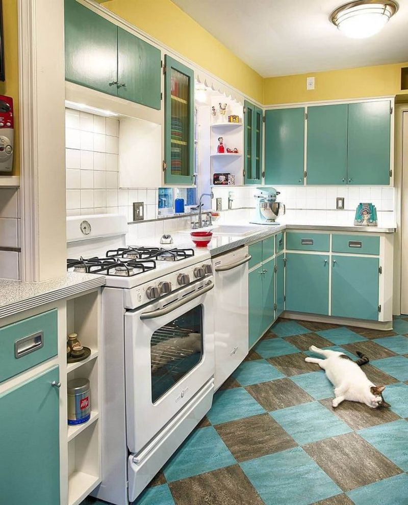 Retro Mid-Century Kitchen