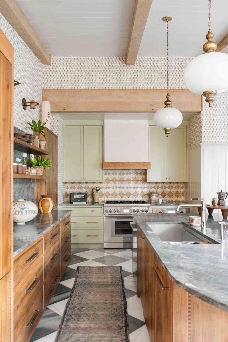 Diagonal Light Travertine