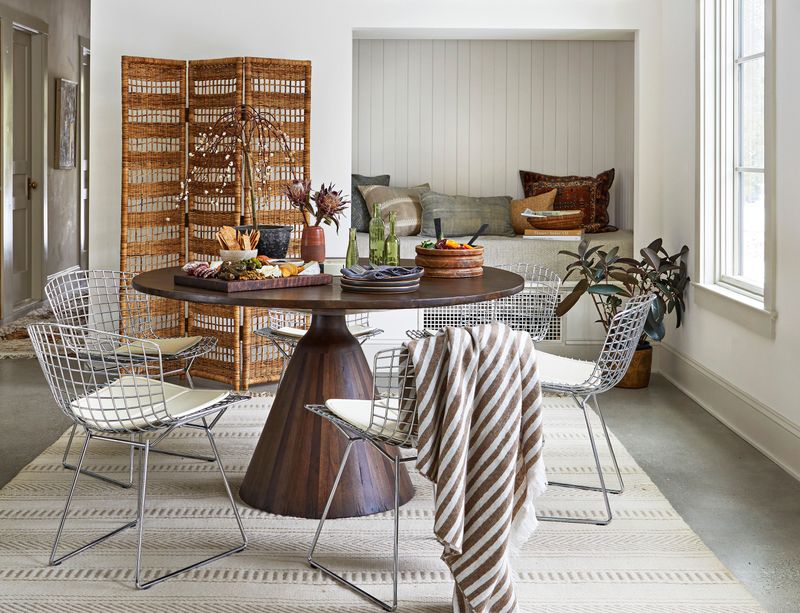 Room Divider Screens for Flexible Privacy