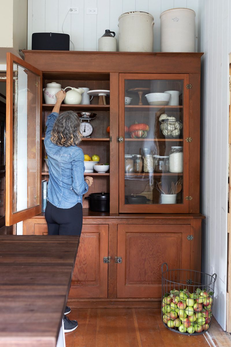 Hutch-Style Cabinets