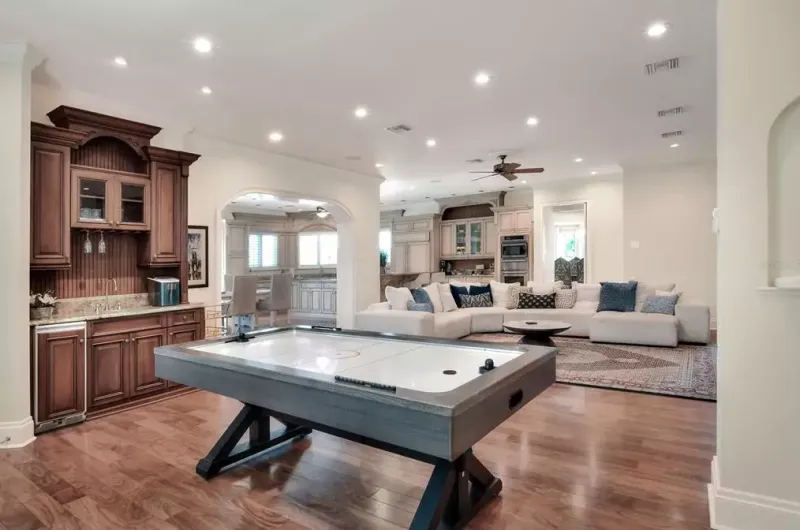 Game And Living Area