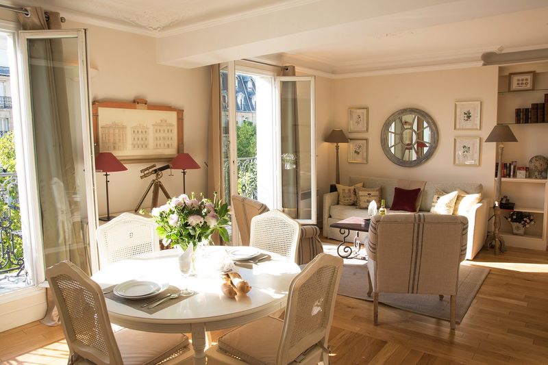 Paris's Petite Problems: When Legal Size Doesn't Apply