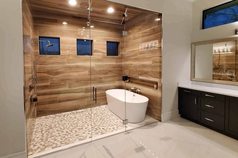 Frameless Glass Showers