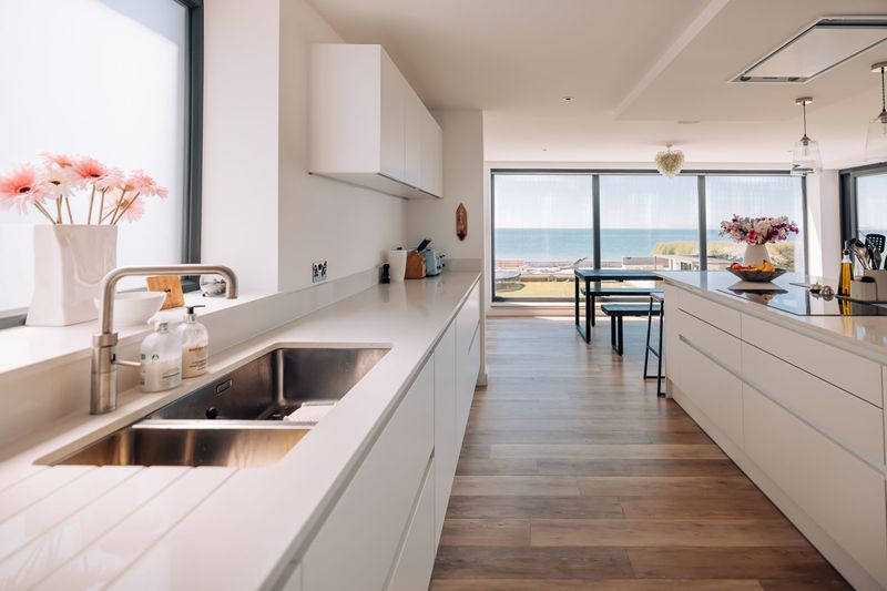 Minimalist Beach House Kitchen