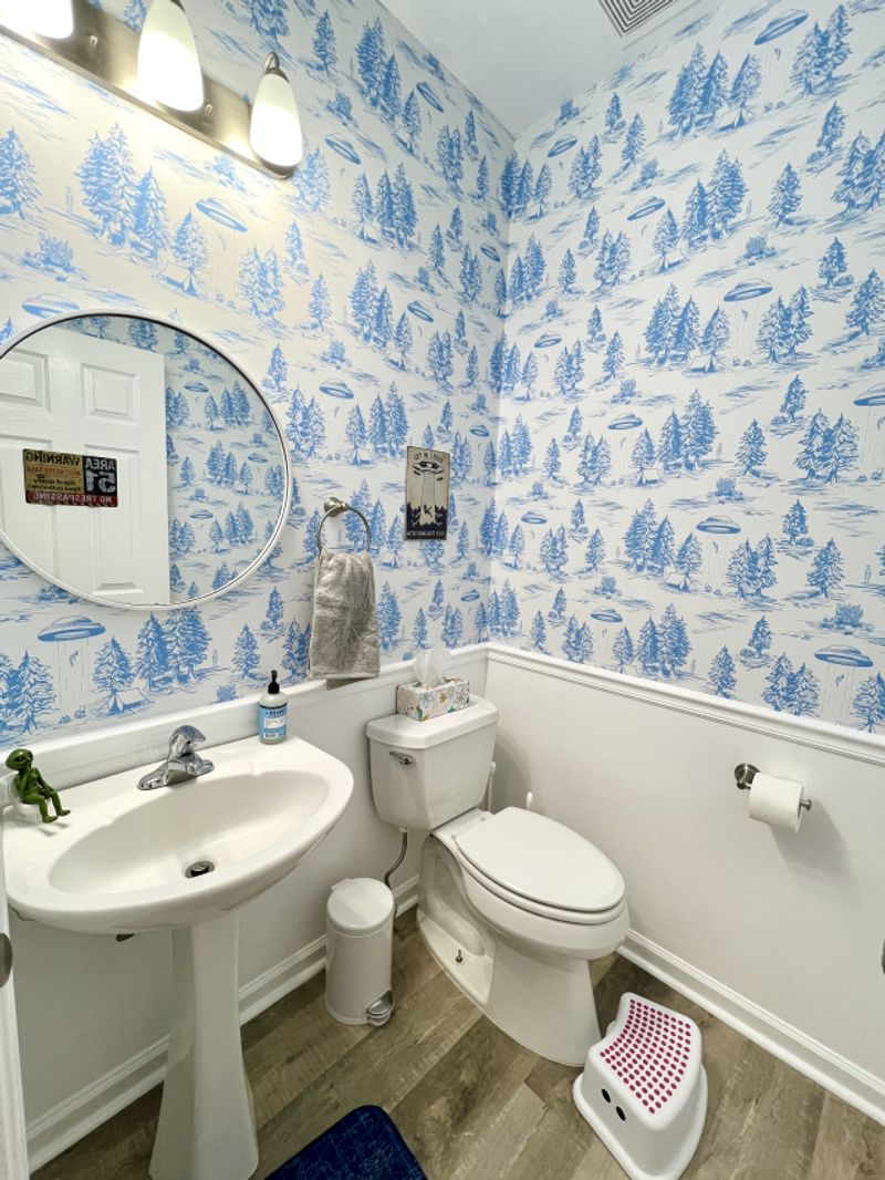 Toile With A Twist