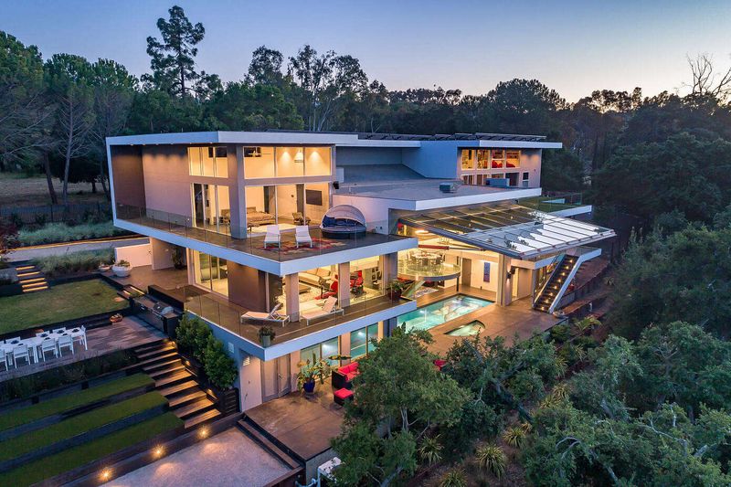 Surf House (Los Altos)