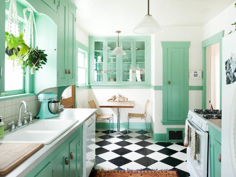 Pale Mint