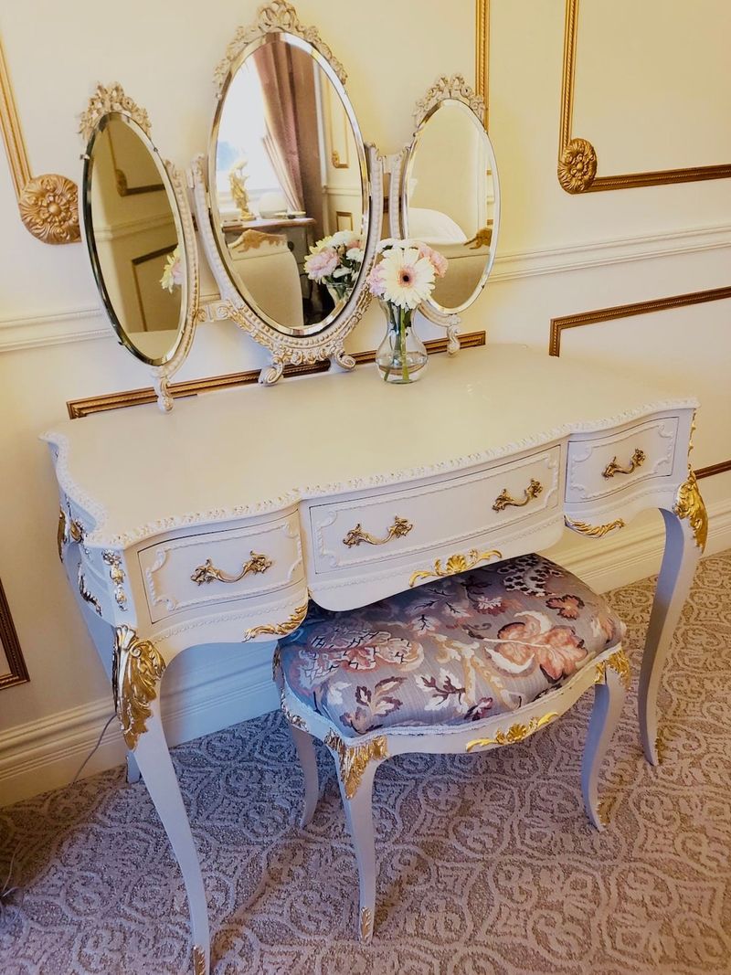 Vintage-Style Vanity