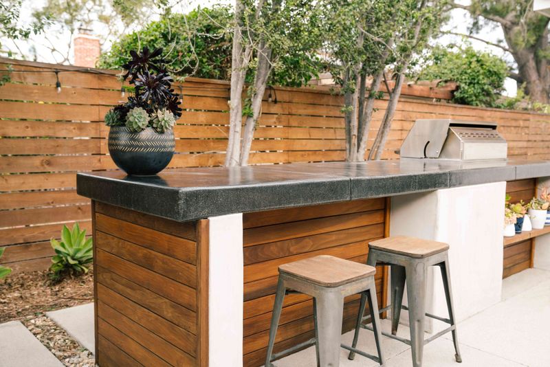 Fully Equipped Outdoor Bar