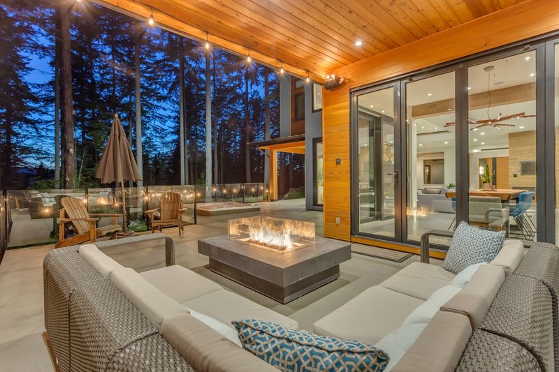 Outdoor Living Areas