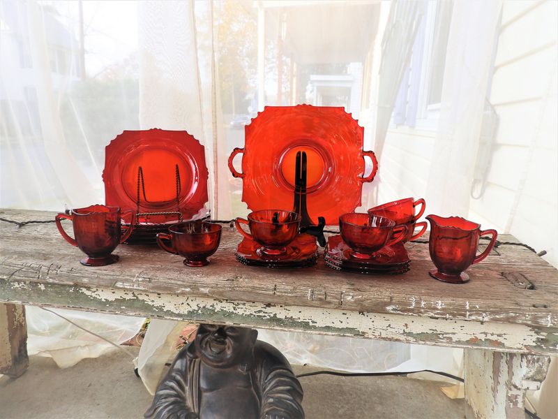 Depression glassware sets