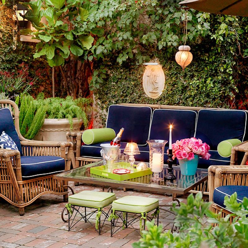 Mismatched Furniture Pieces