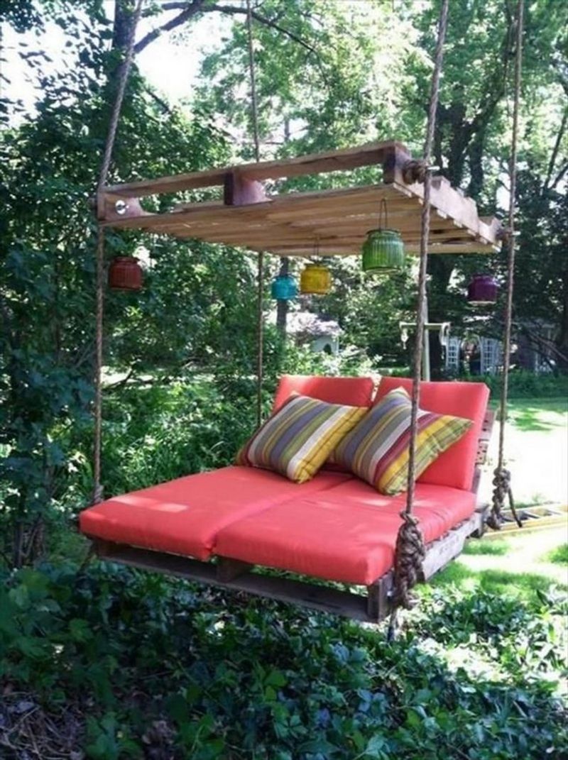 Pallet Daybed Swing