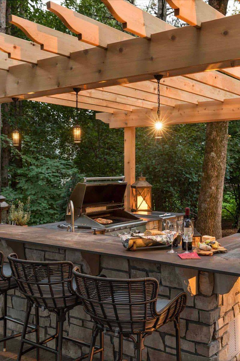 Stone Island With Bar Seating