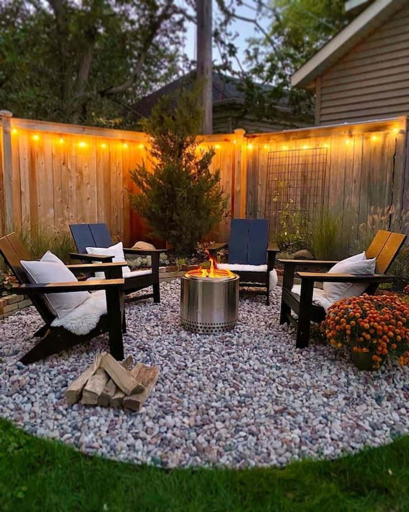 Mini fire pit area with foldable chairs