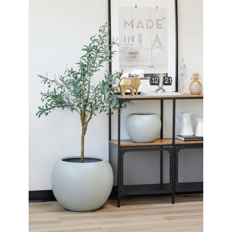 Minimalist Pots