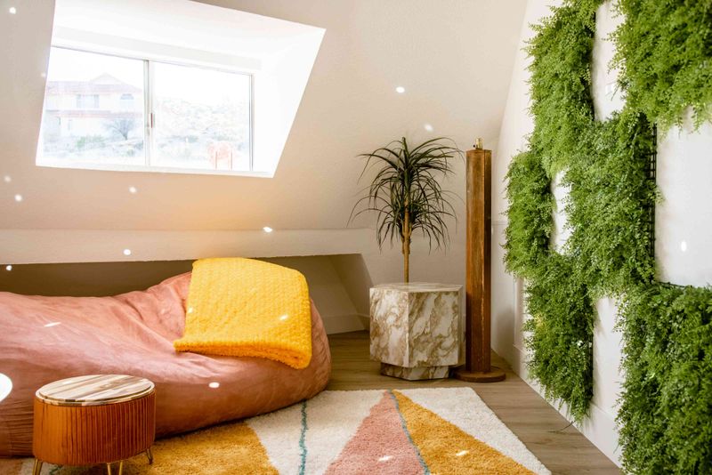 Fake Plants In Excessive Numbers