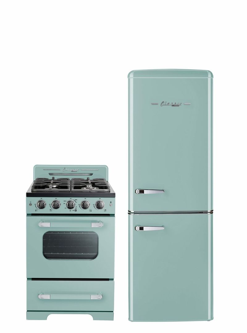 Vintage-Inspired Ranges and Appliances