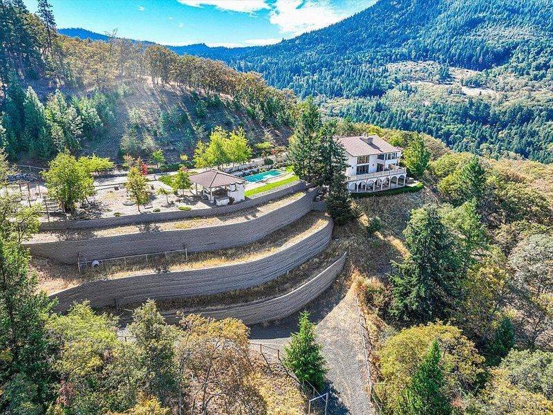 2. Ashland Villa on 80 Acres
