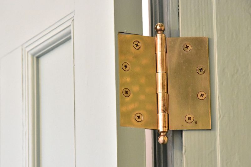 Hinge Wear And Tear