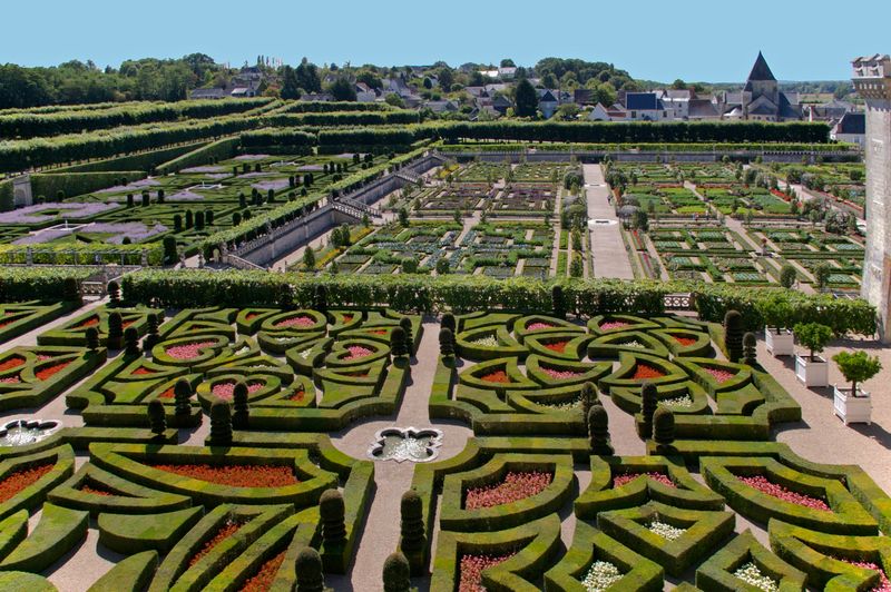 Broderie-Style Planting