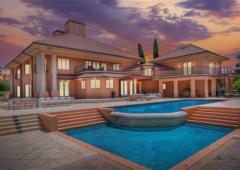 Outdoor Pool Patio