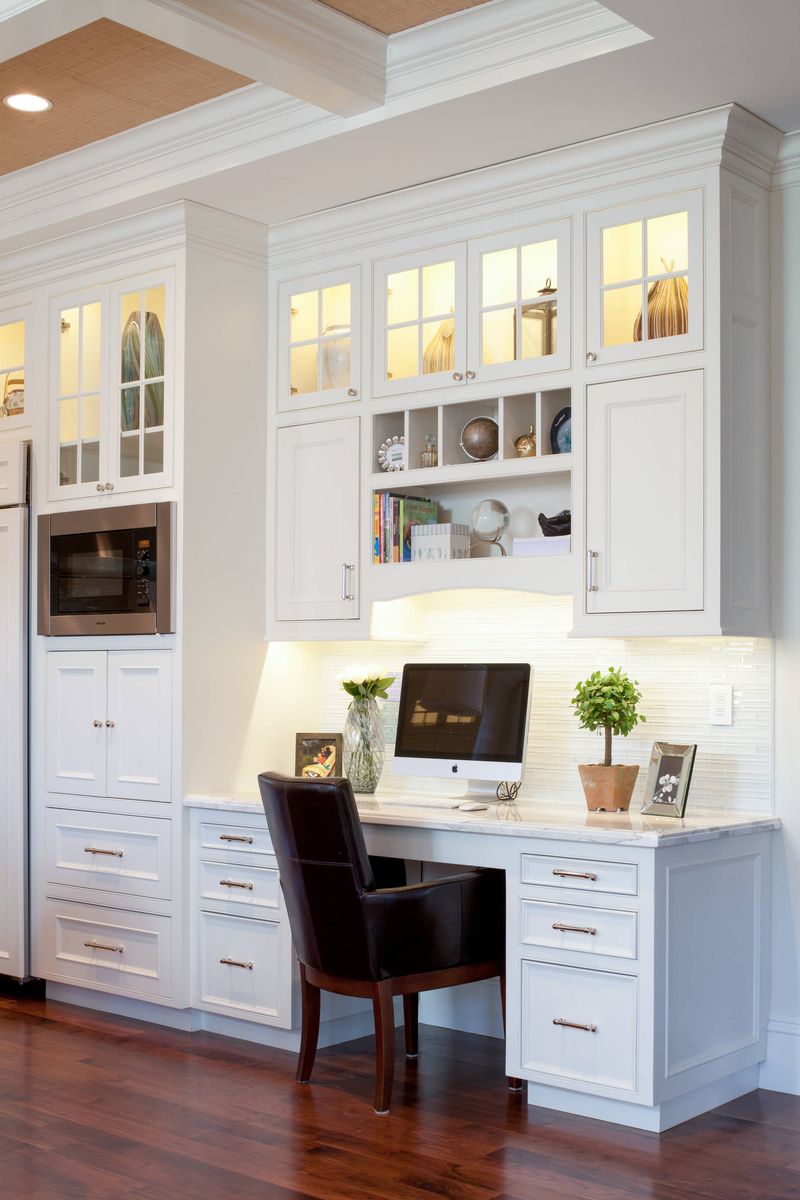 Ditch: Built-in desk nooks