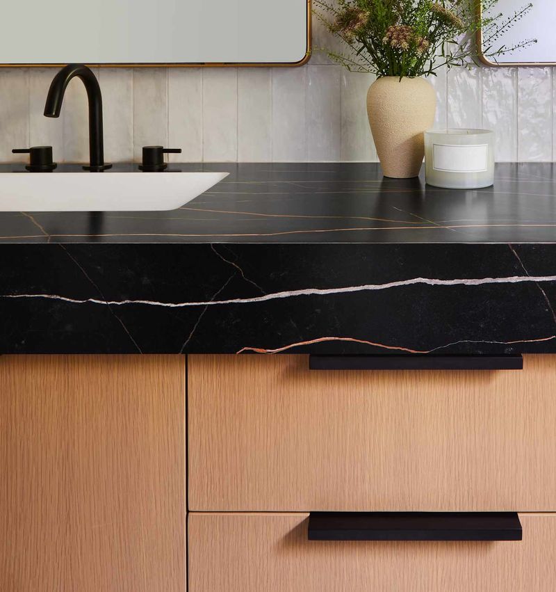 Dramatic Dark Stone Replicas For Sophisticated Spaces