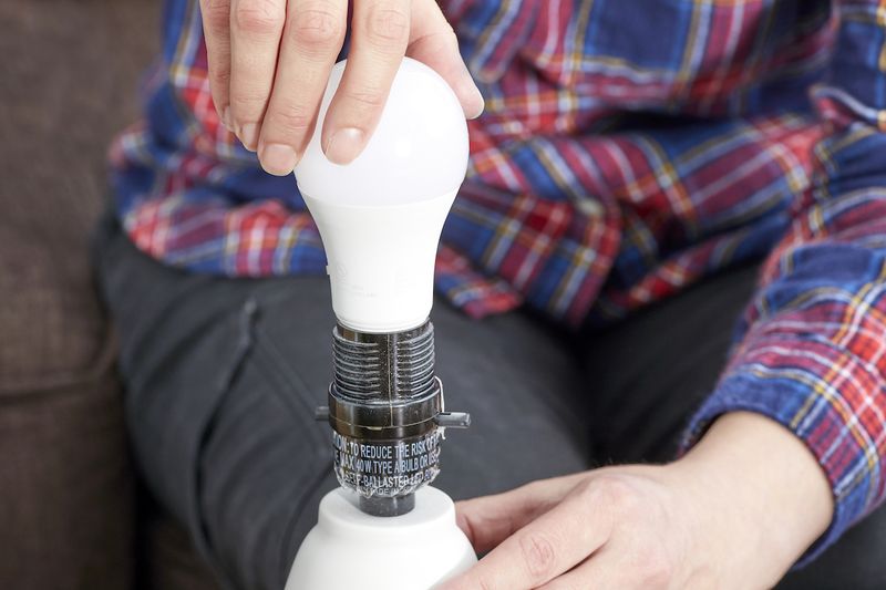 Flickering light fixtures