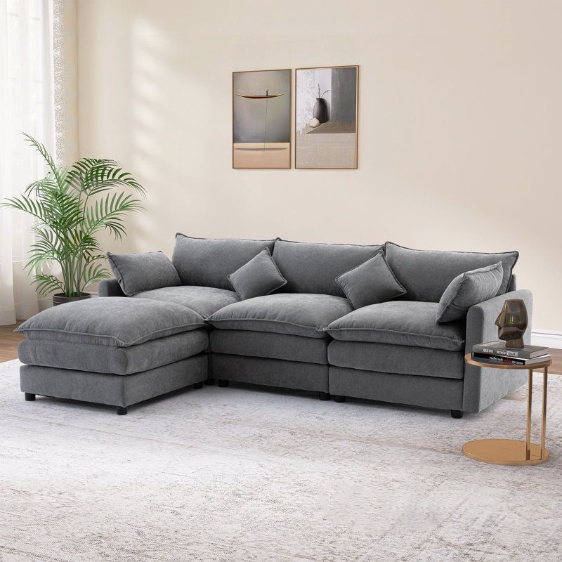 Wade Logan Arlynda Upholstered Sectional