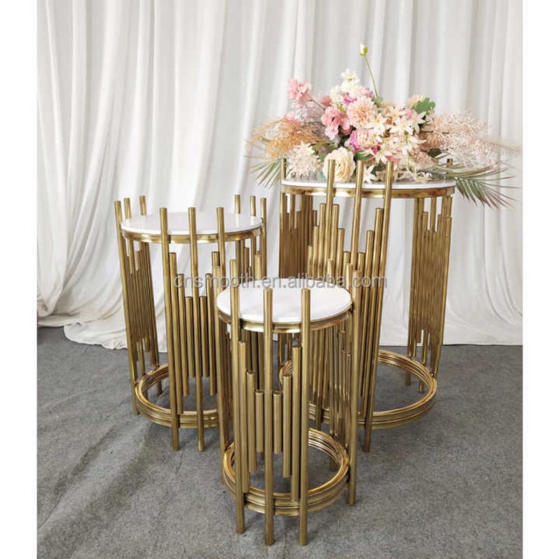 Graduated Pedestal Grouping