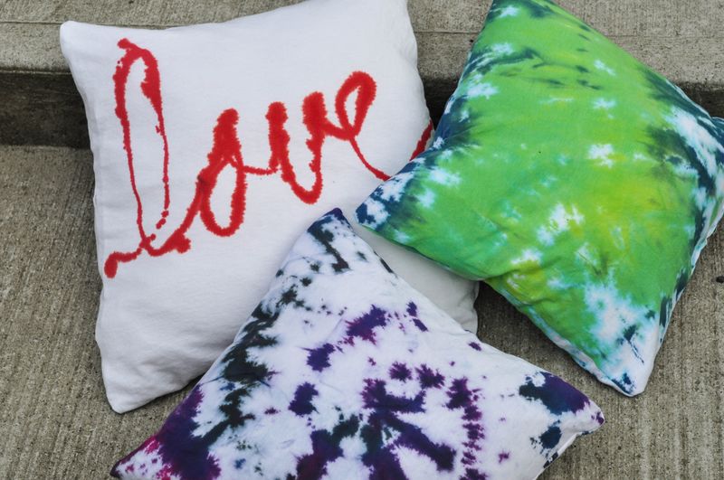 Craft Tie-Dye Throw Pillows and Blankets