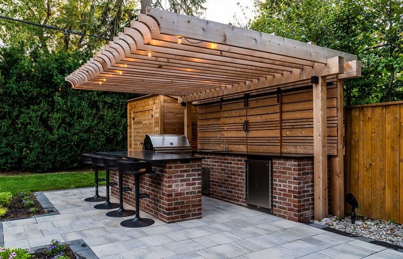 Pergola Paradise Bar